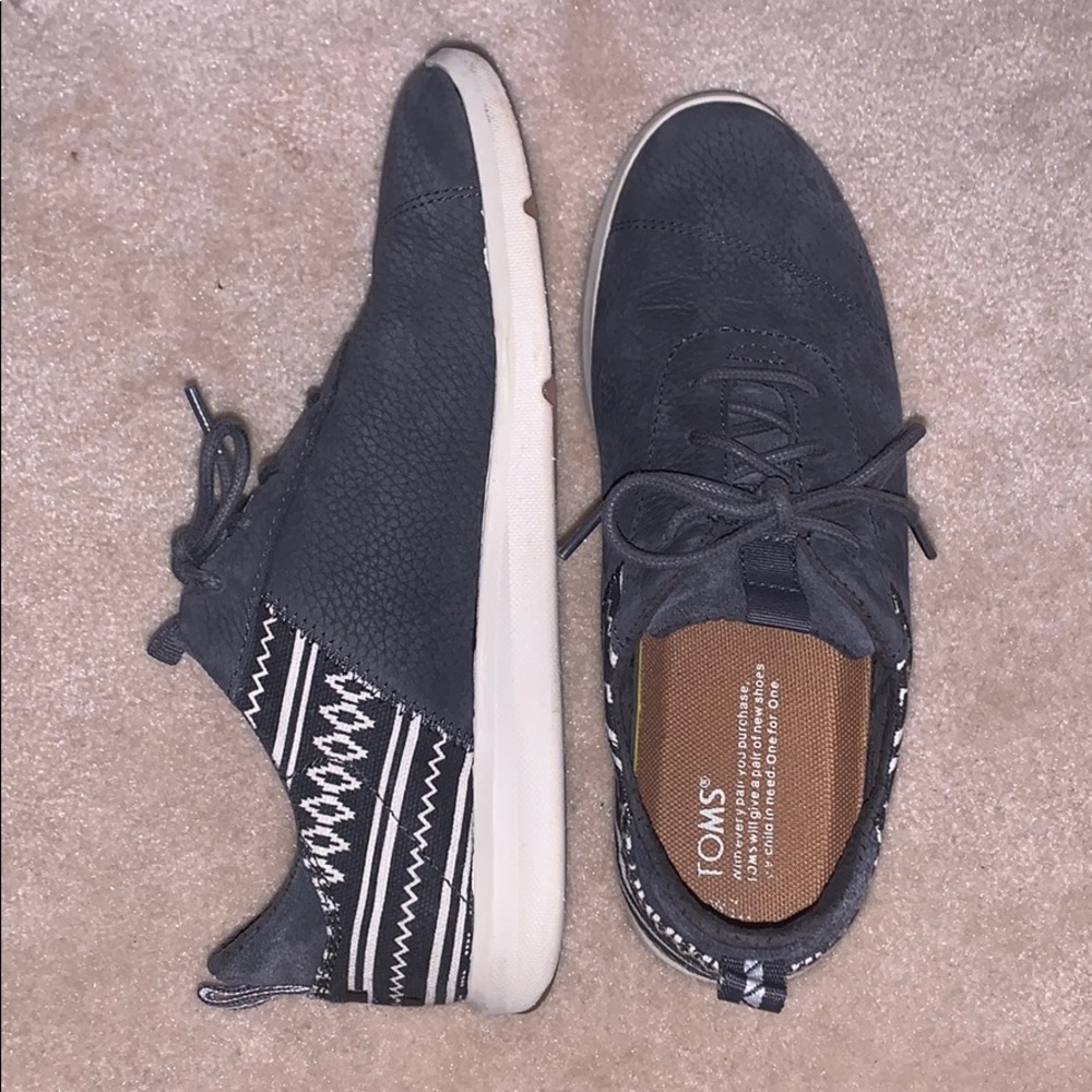 Toms | nwot casual shoes